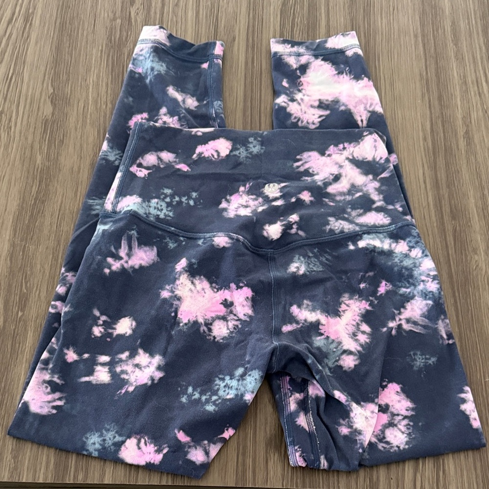 Lululemon Athletica Pink and Blue Tie-Dye Leggings size 4